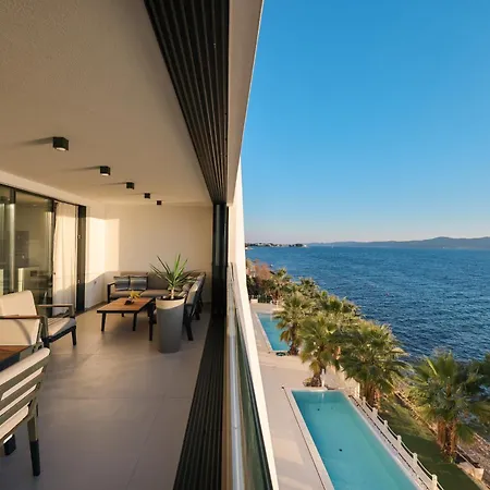 Appartement 8 *